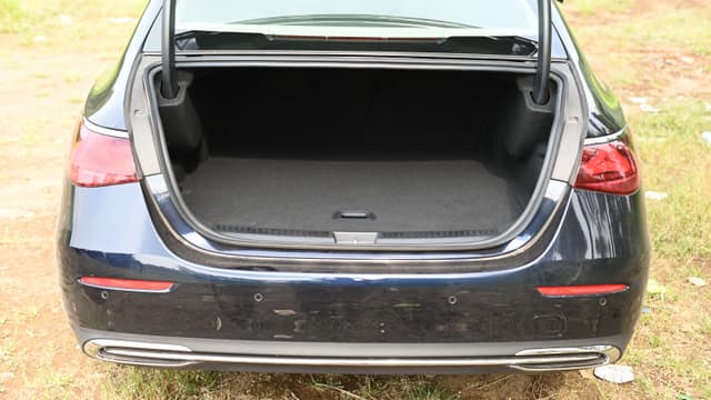 Rear View Image - 7741