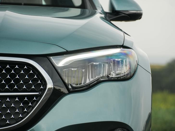 Mercedes Benz E Class Front Right Three Quarter