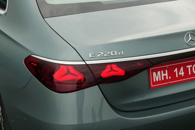 Rear View Image - 30028