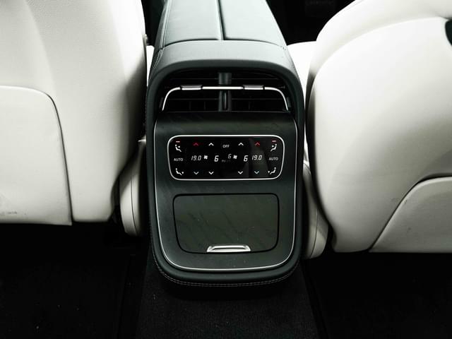 Second Row Seats Image - 29995