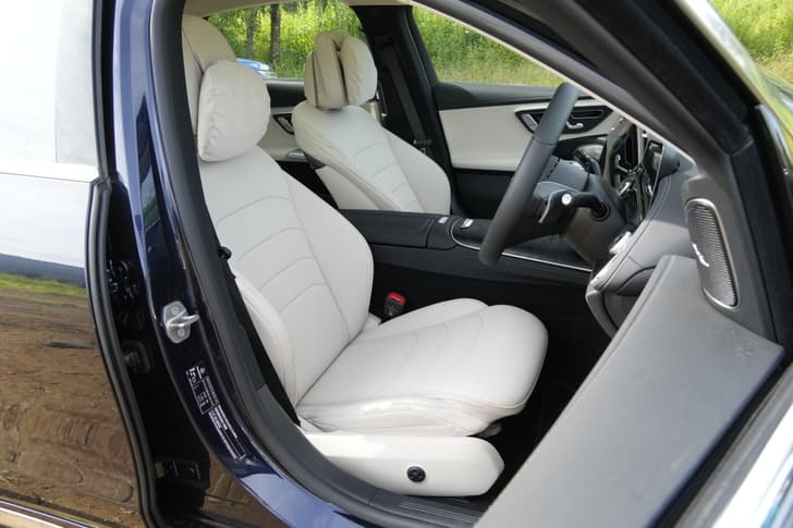 Mercedes Benz E Class Front Row Seats