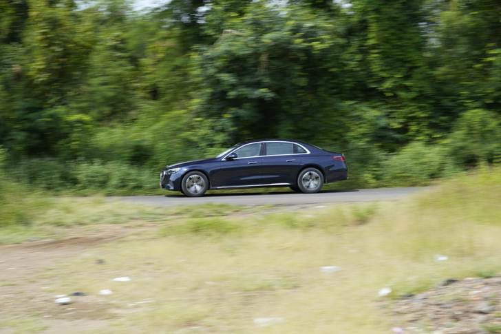 Mercedes Benz E Class Color Blue