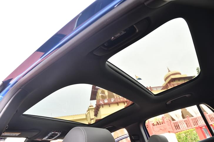 Mercedes Benz Eqa Sunroof