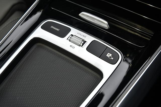 Console Storage Image - 9811