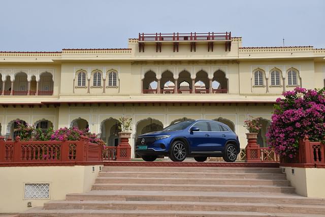 Front View Image - 9857