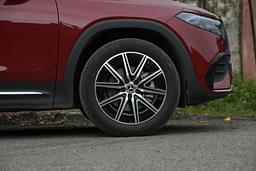 Mercedes Benz Eqb Front Right Three Quarter