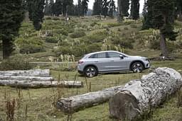 Mercedes Benz Eqe Suv Front Right Three Quarter