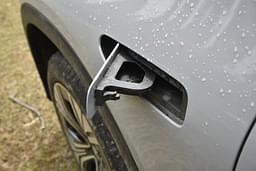 Mercedes Benz Eqe Suv Closed Fuel Lid