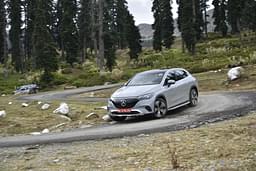 Mercedes Benz Eqe Suv Front Right Three Quarter