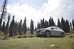 Mercedes Benz Eqe Suv Front Right Three Quarter