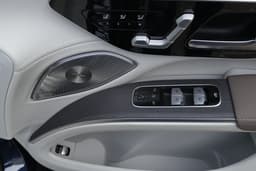 Mercedes Benz Eqs Suv Door Controls
