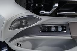 Mercedes Benz Eqs Suv Door Controls