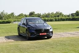 Mercedes Benz Eqs Suv Front Left Three Quarter