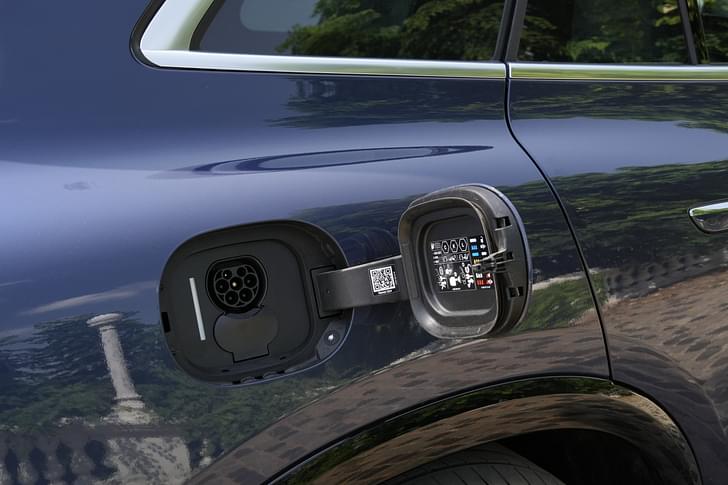 Mercedes Benz Eqs Suv Charging Ports