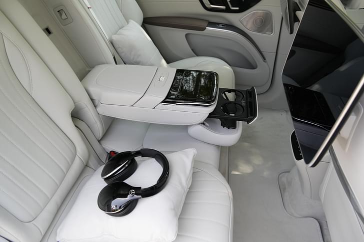 Mercedes Benz Eqs Suv Second Row Seats