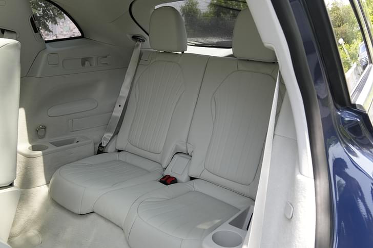 Mercedes Benz Eqs Suv Second Row Seats