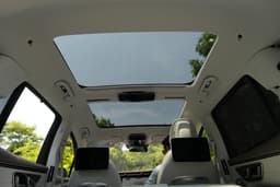 Mercedes Benz Eqs Suv Sunroof