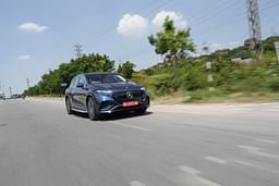Mercedes Benz Eqs Suv Front Right Three Quarter