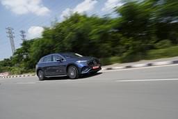 Mercedes Benz Eqs Suv Front Right Three Quarter