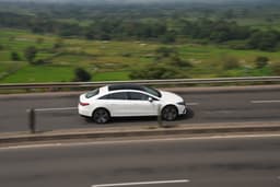 Mercedes Benz Eqs Front Right Three Quarter