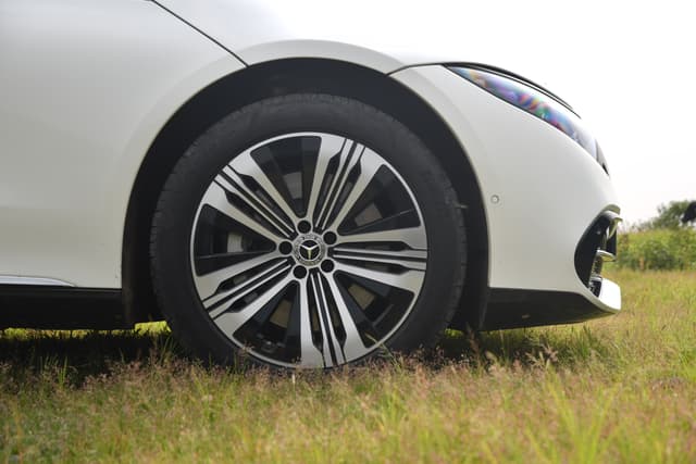 Alloy Wheels Image - 9615