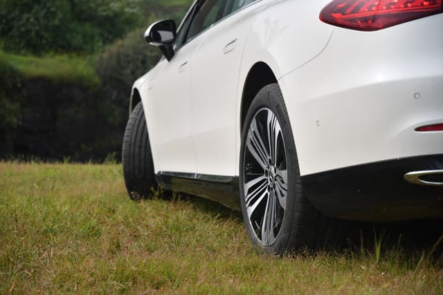 Alloy Wheels Image - 9630