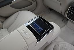 Mercedes Benz Eqs Front Row Seats
