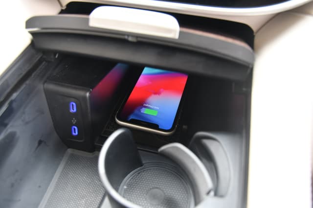 Charging Ports Image - 9856