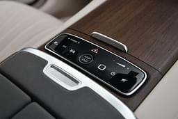 Mercedes Benz Eqs Console Storage