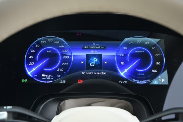Instrument Cluster Image - 9905