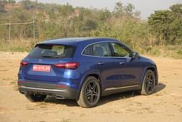 Mercedes Benz Gla Front Right Three Quarter