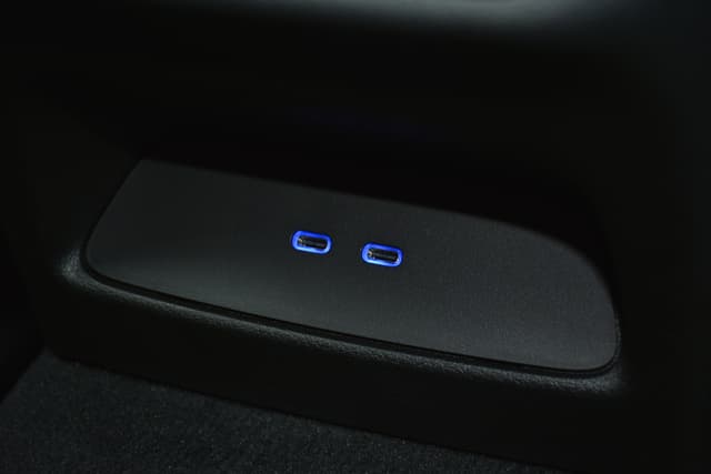 Charging Ports Image - 12347