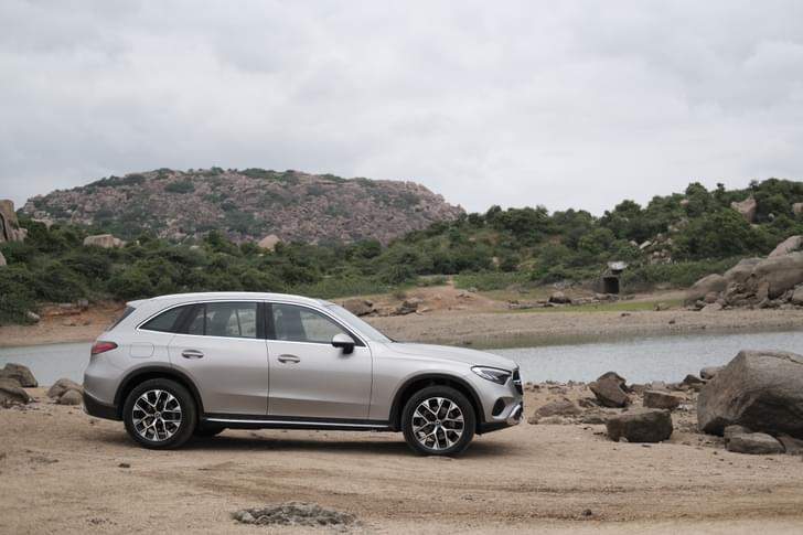 Mercedes Benz Glc Front Right Three Quarter