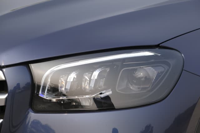 Headlight Image - 9445