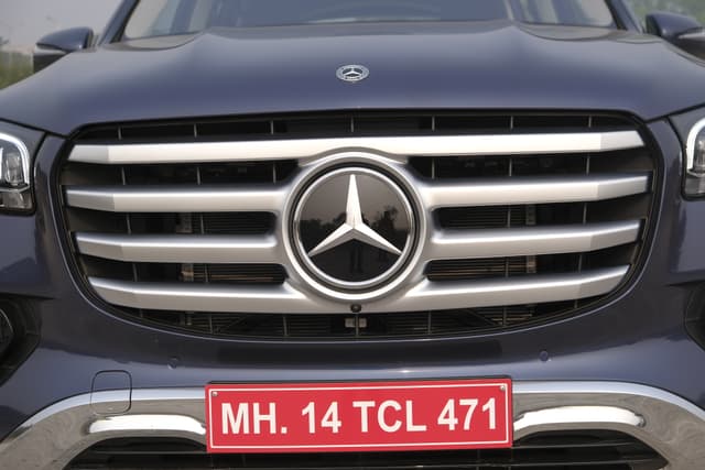 Front View Image - 9468