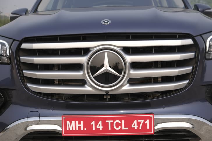 Mercedes Benz Gls Front View