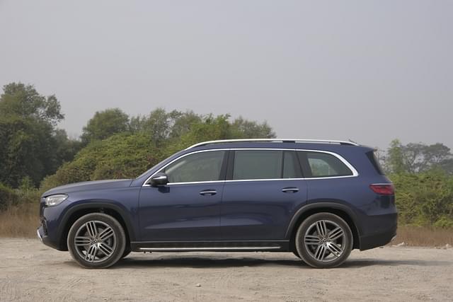 Alloy Wheels Image - 9546