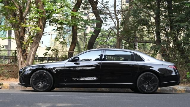 Front Right Three Quarter Image - 14399