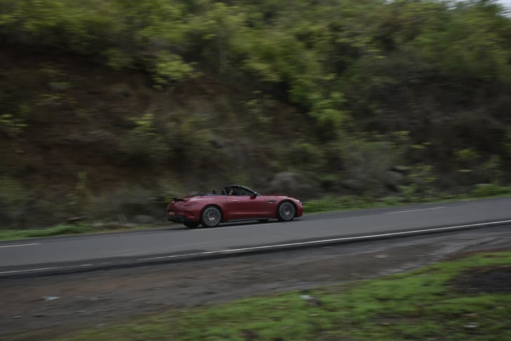 Mercedes Benz Sl Front Right Three Quarter