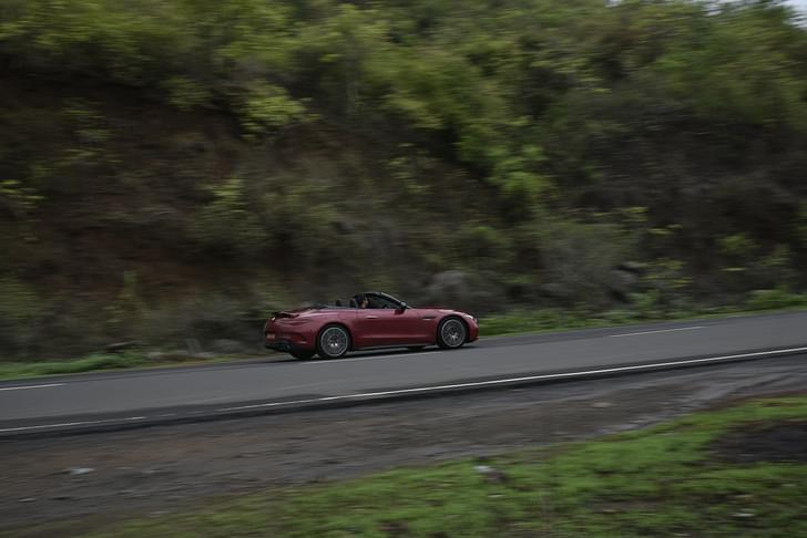 Mercedes Benz Sl Front Right Three Quarter