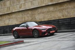 Mercedes Benz Sl Front Left Three Quarter