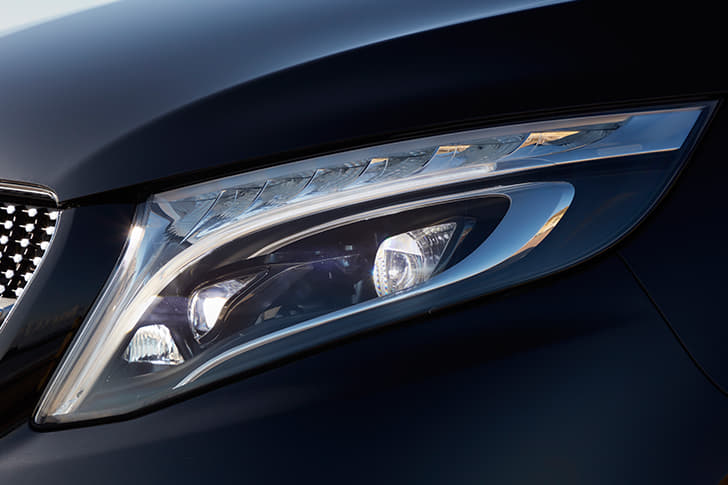 Mercedes Benz V Class Headlight