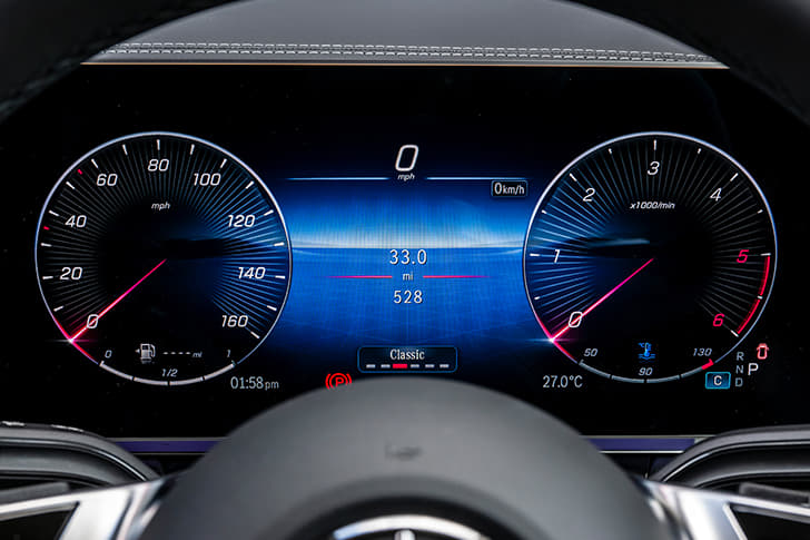 Mercedes Benz V Class Dashboard