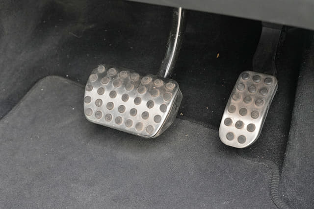 Foot Controls Image - 37037