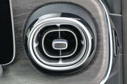 Mercedes-Benz V-Class Ac Vents Front