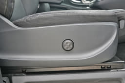 Mercedes-Benz V-Class Front Row Seats