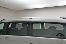 Mercedes-Benz V-Class Front Row Seats