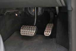 Mercedes-Benz V-Class Foot Controls