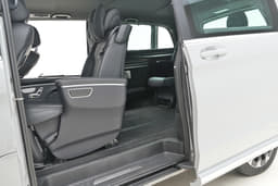 Mercedes-Benz V-Class Front Row Seats