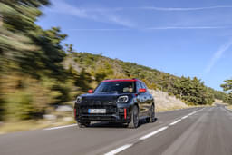 Mini Countryman Front Right Three Quarter